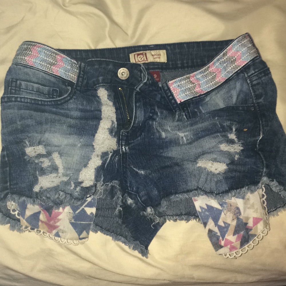 $5 in bundle -Shorts